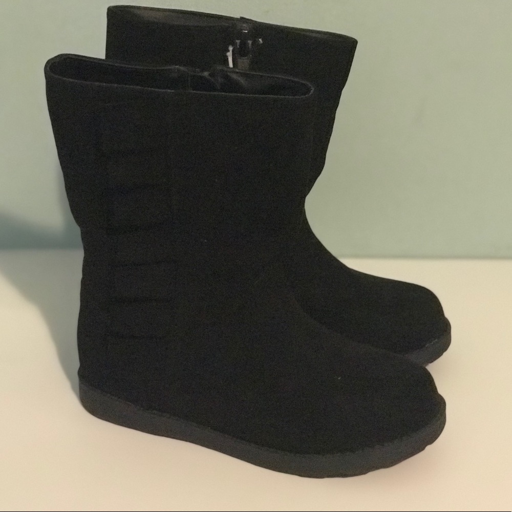 Sold! Toddler Girls C& J Reeva Boots 5